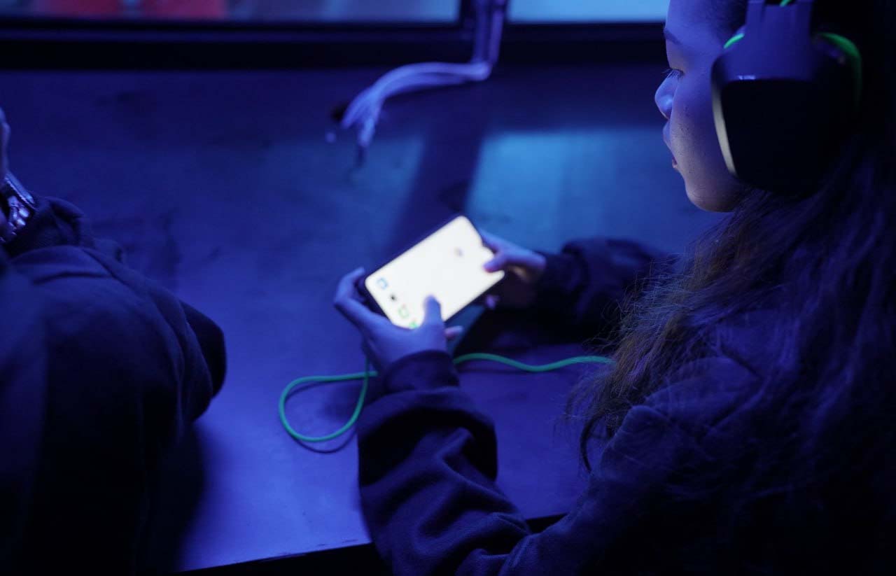 ATOM Reports Surge in Mobile Data Use and Telecoms Services on New Year's Eve