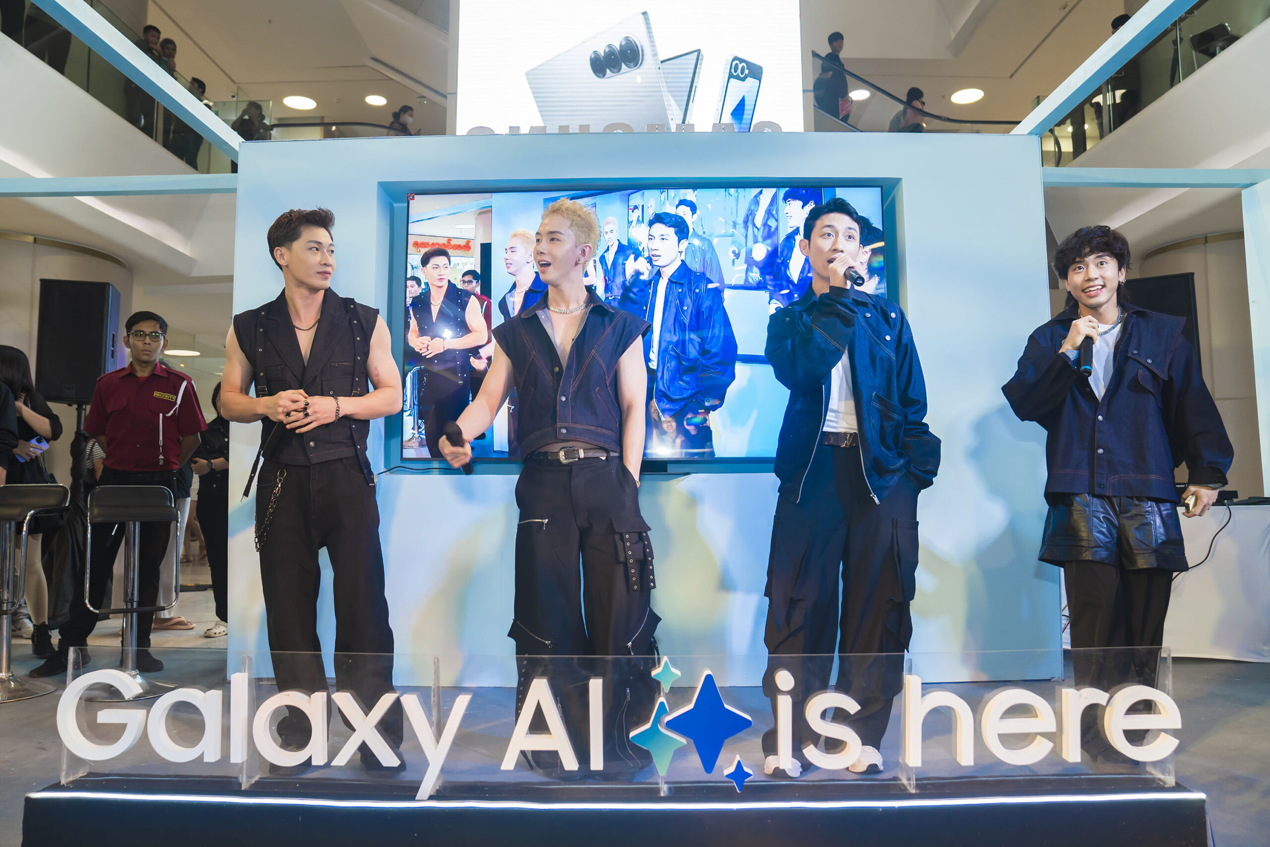 Galaxy Experience Space Lets Fans Try Powerful Galaxy AI Features on Galaxy Z Fold6 and Z Flip6